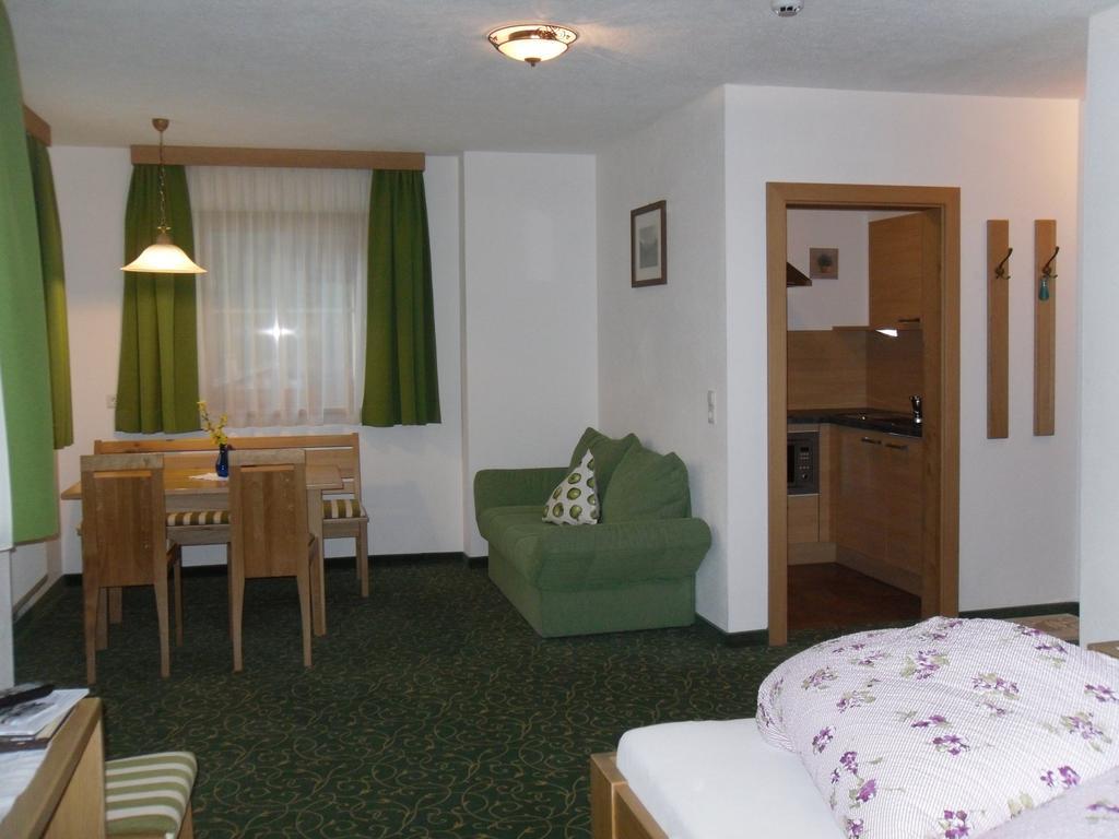 Jenneweinhof Hotel ทักซ์ ห้อง รูปภาพ