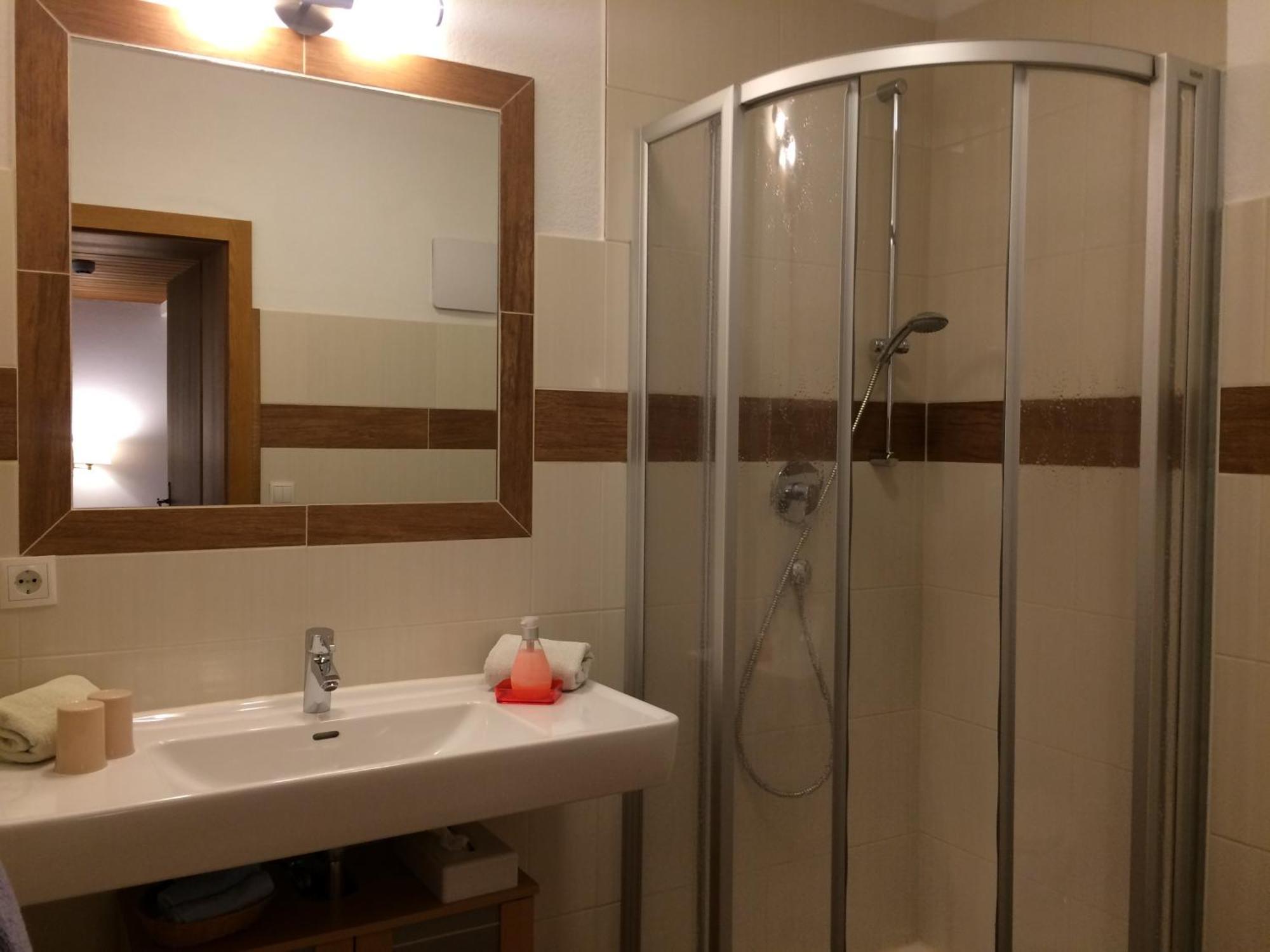 Jenneweinhof Hotel ทักซ์ ภายนอก รูปภาพ