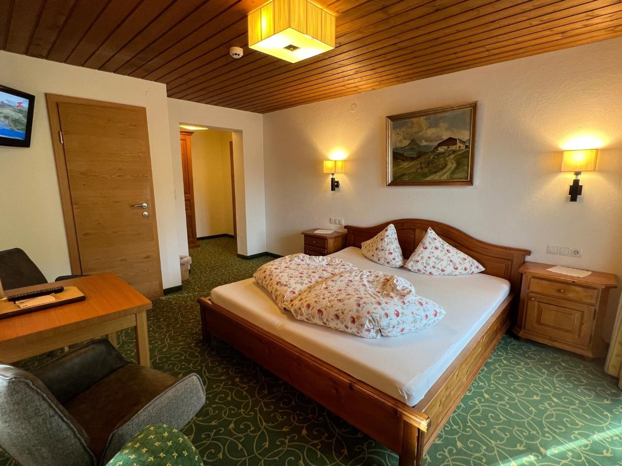 Jenneweinhof Hotel ทักซ์ ภายนอก รูปภาพ