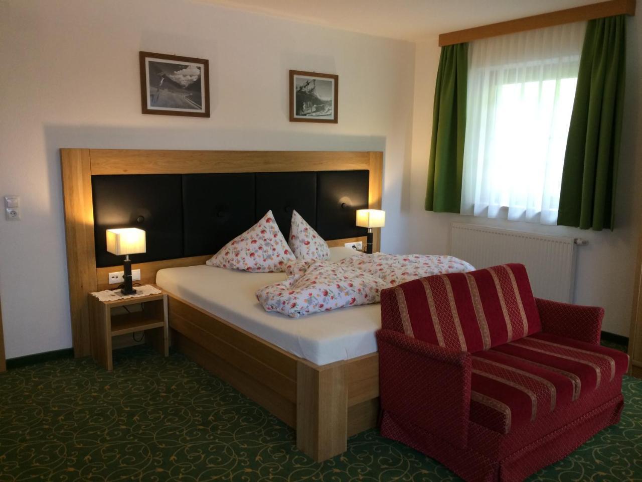Jenneweinhof Hotel ทักซ์ ภายนอก รูปภาพ