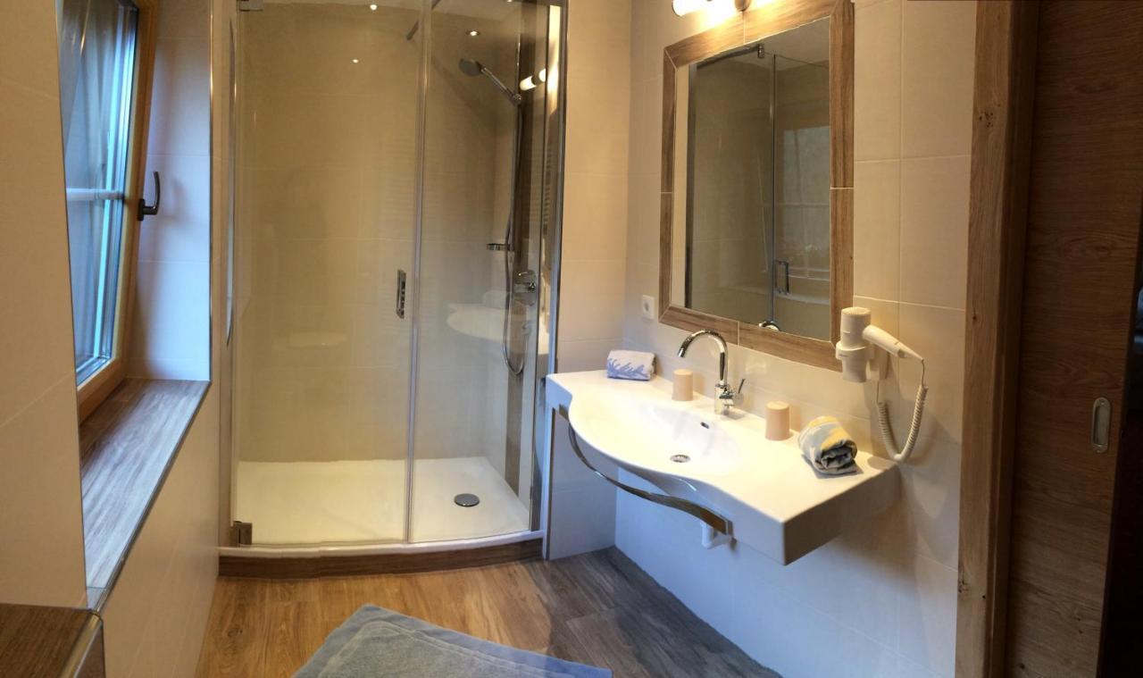 Jenneweinhof Hotel ทักซ์ ภายนอก รูปภาพ
